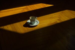Xícara de café e testosterona: entenda a relação apontada por estudo finlandês