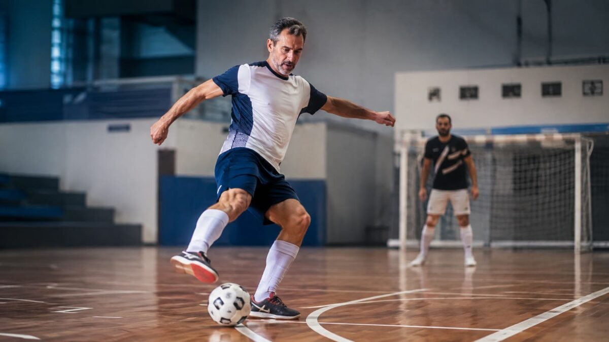 Treino intenso e ossos: exercícios de alta intensidade, como corrida e HIIT, aumentam a osteocalcina segundo estudo.